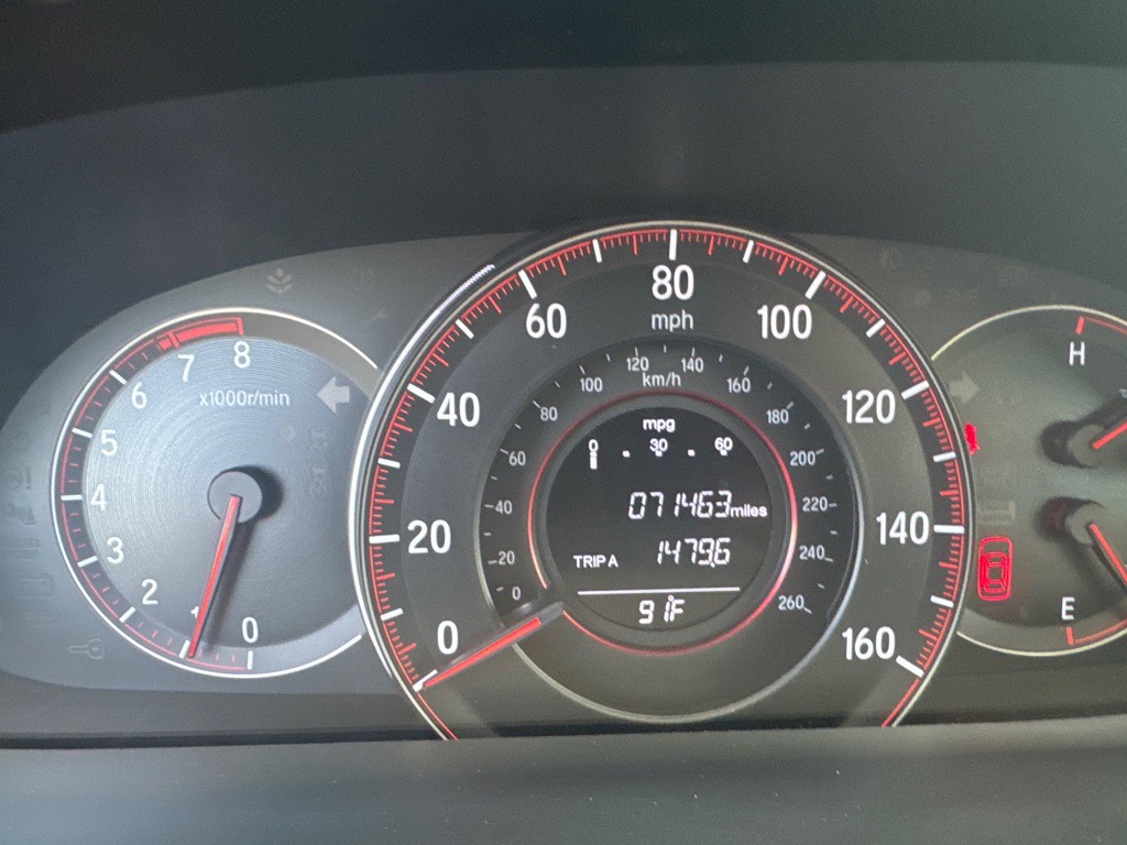 2016 Honda Accord Image 25