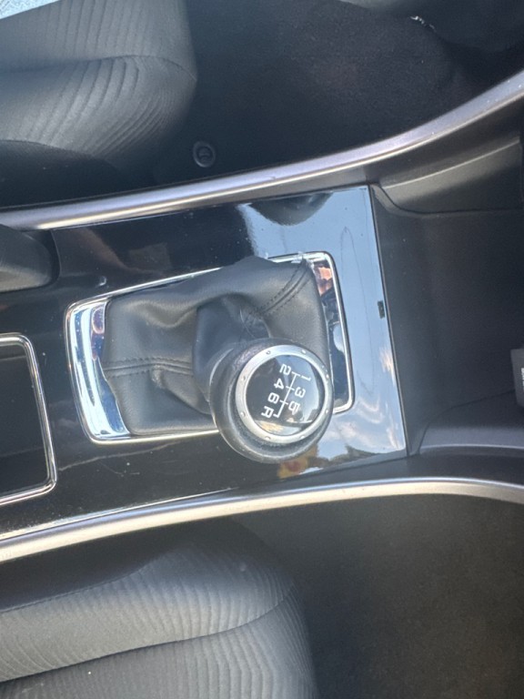 2016 Honda Accord Image 29