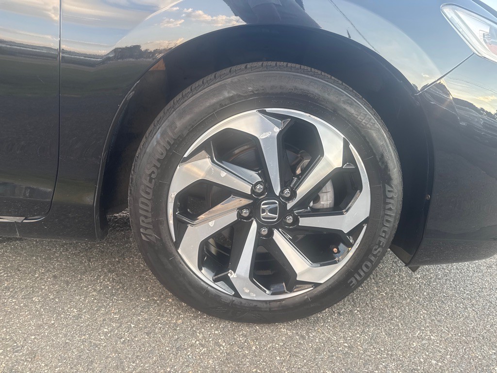 2016 Honda Accord Image 34