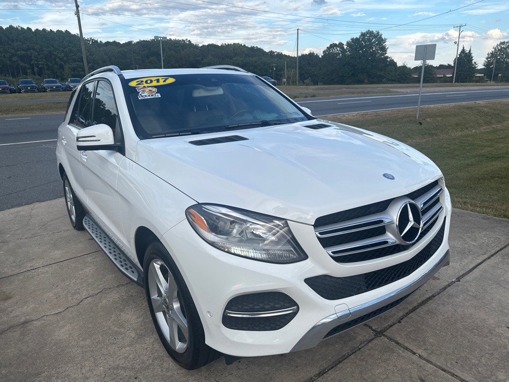 2017 Mercedes-Benz GLE-Class Image 2