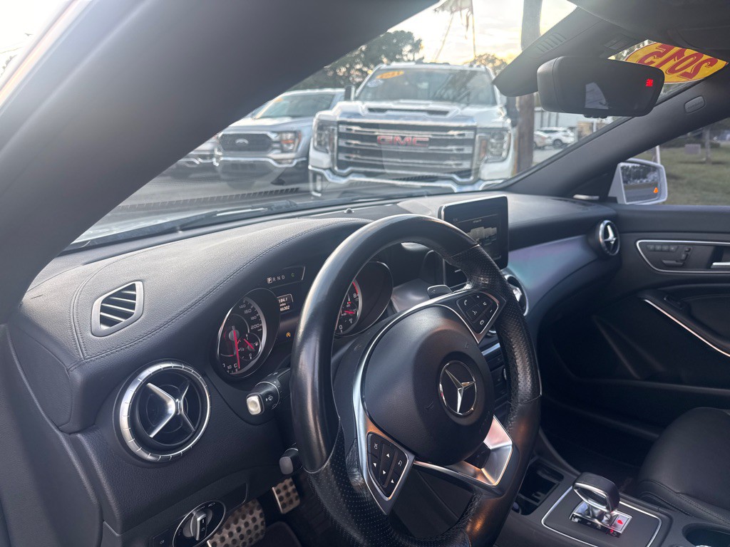 2015 Mercedes-Benz CLA-Class Image 17