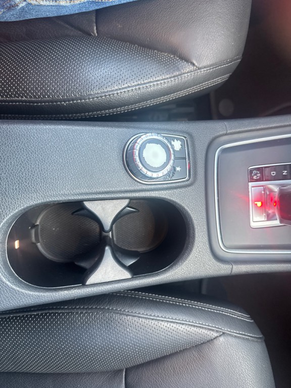 2015 Mercedes-Benz CLA-Class Image 28
