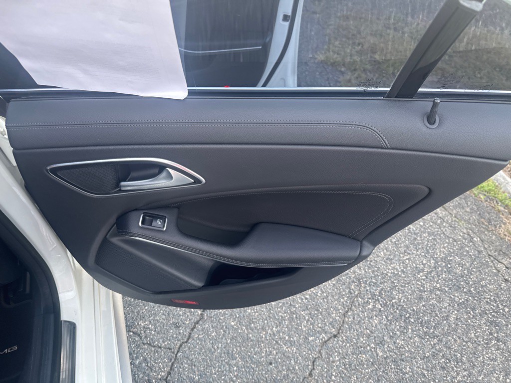 2015 Mercedes-Benz CLA-Class Image 34