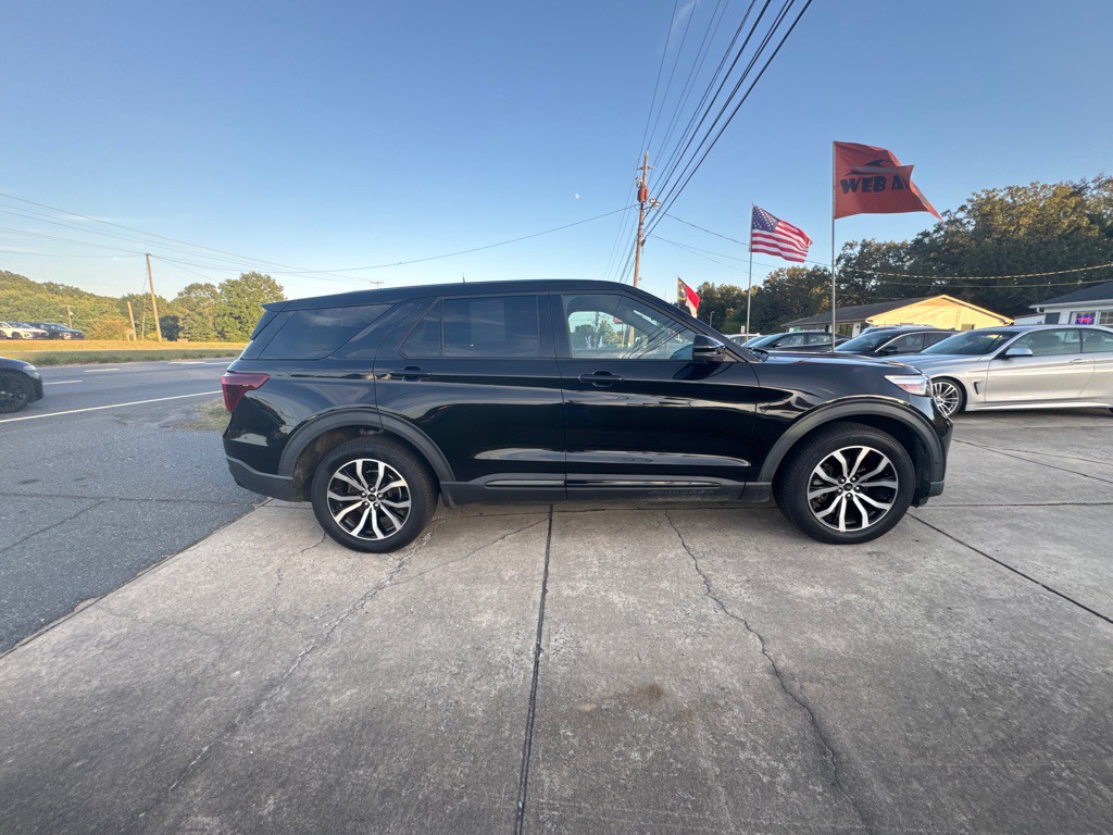 2021 Ford Explorer Image 13