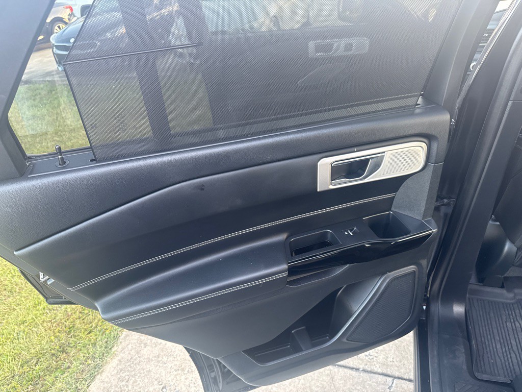 2021 Ford Explorer Image 38