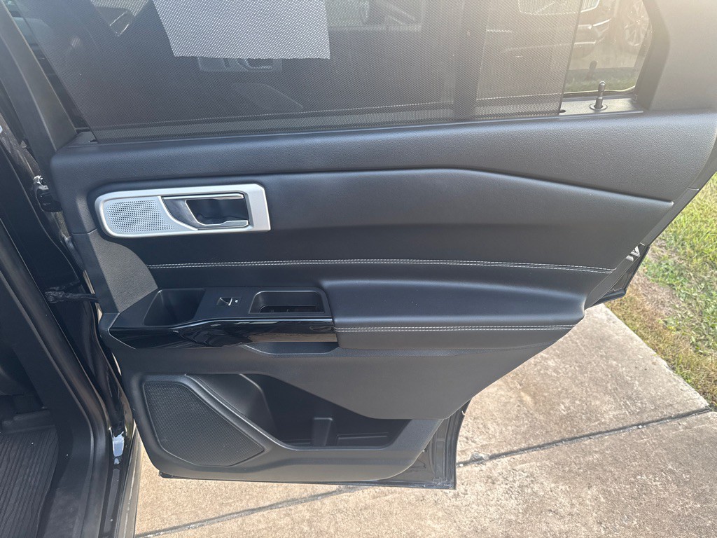 2021 Ford Explorer Image 40