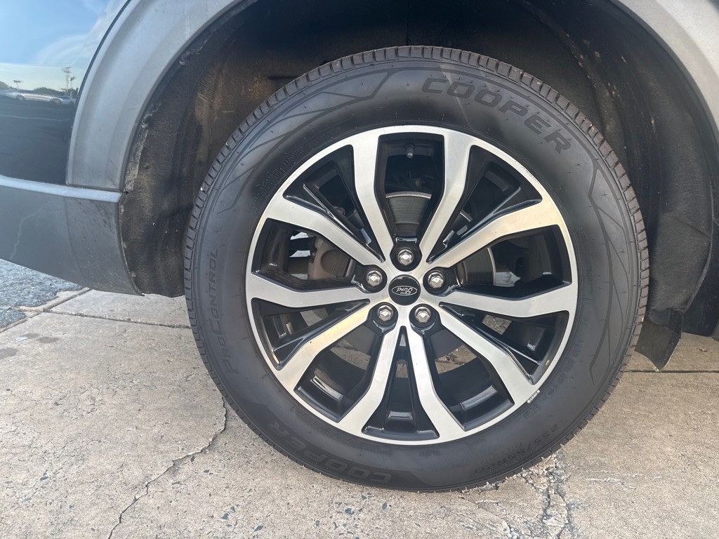 2021 Ford Explorer Image 43