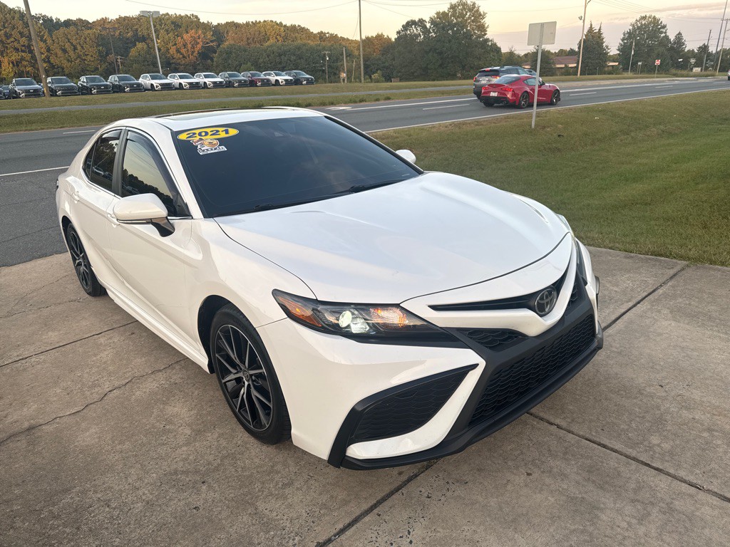 2021 Toyota Camry Image 2