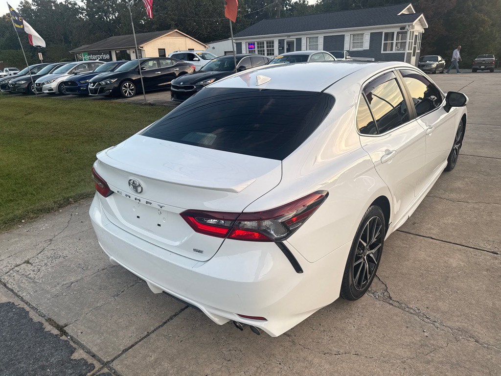2021 Toyota Camry Image 8