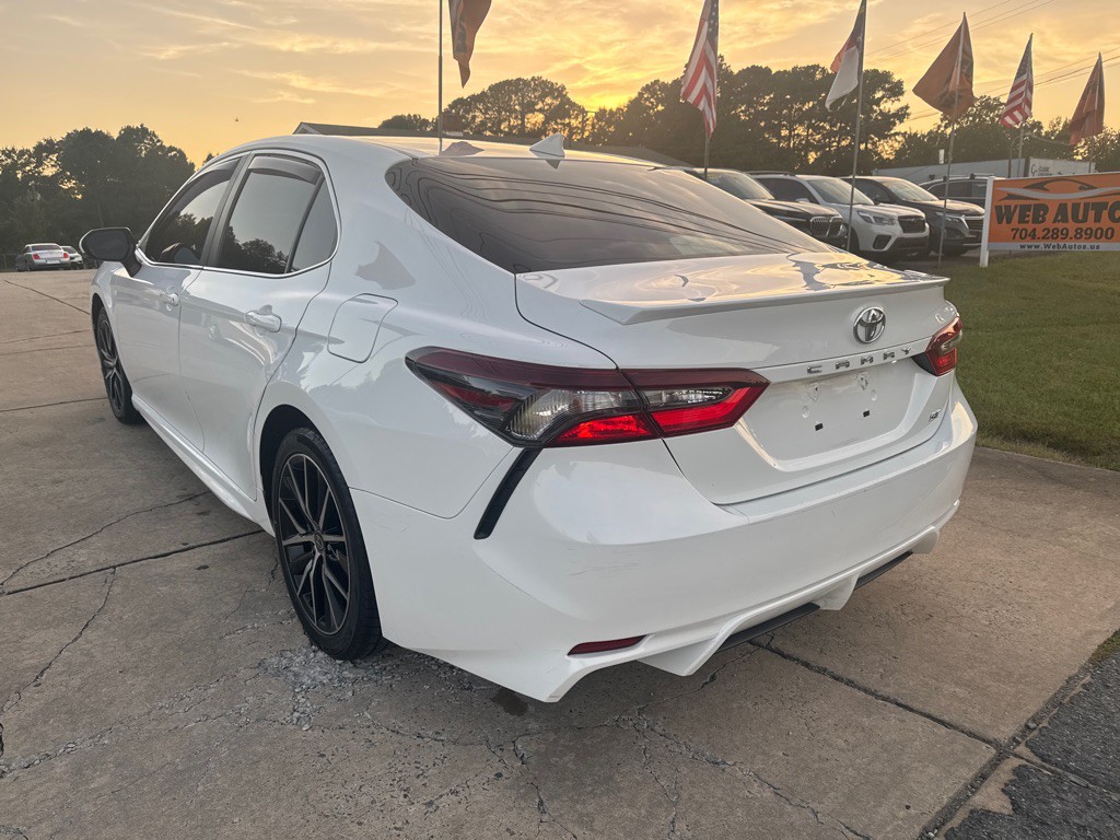 2021 Toyota Camry Image 10