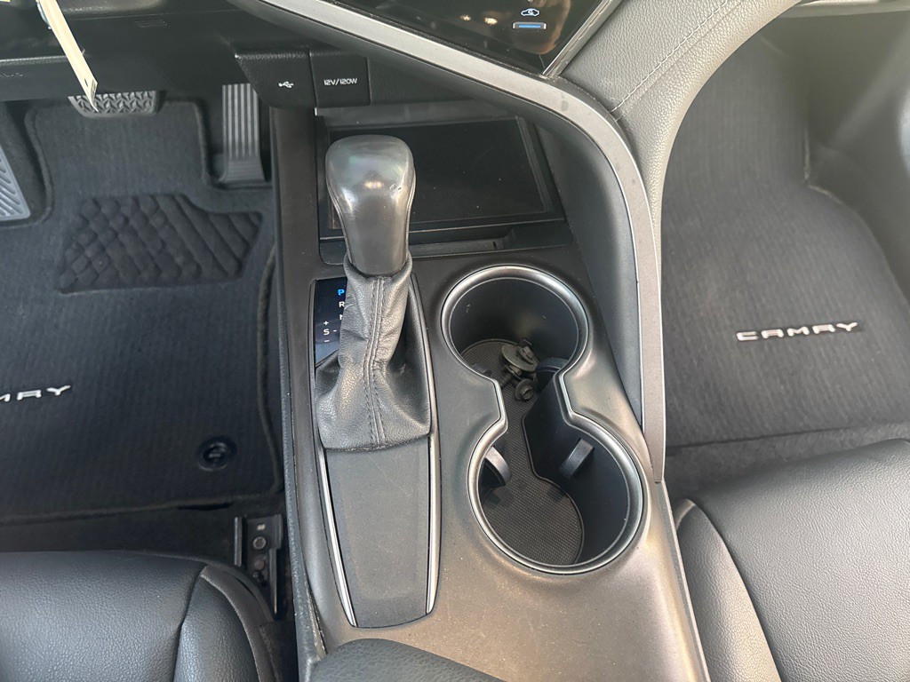 2021 Toyota Camry Image 24