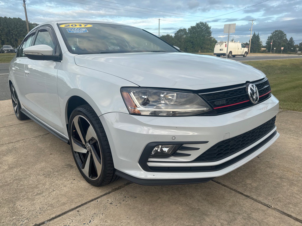 2017 Volkswagen Jetta Image 2