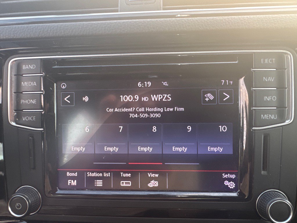 2017 Volkswagen Jetta Image 24