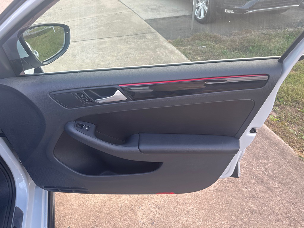 2017 Volkswagen Jetta Image 33