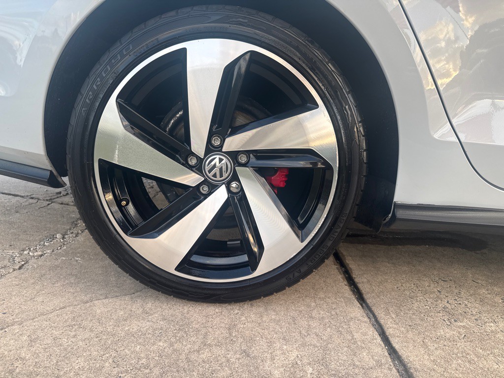 2017 Volkswagen Jetta Image 35