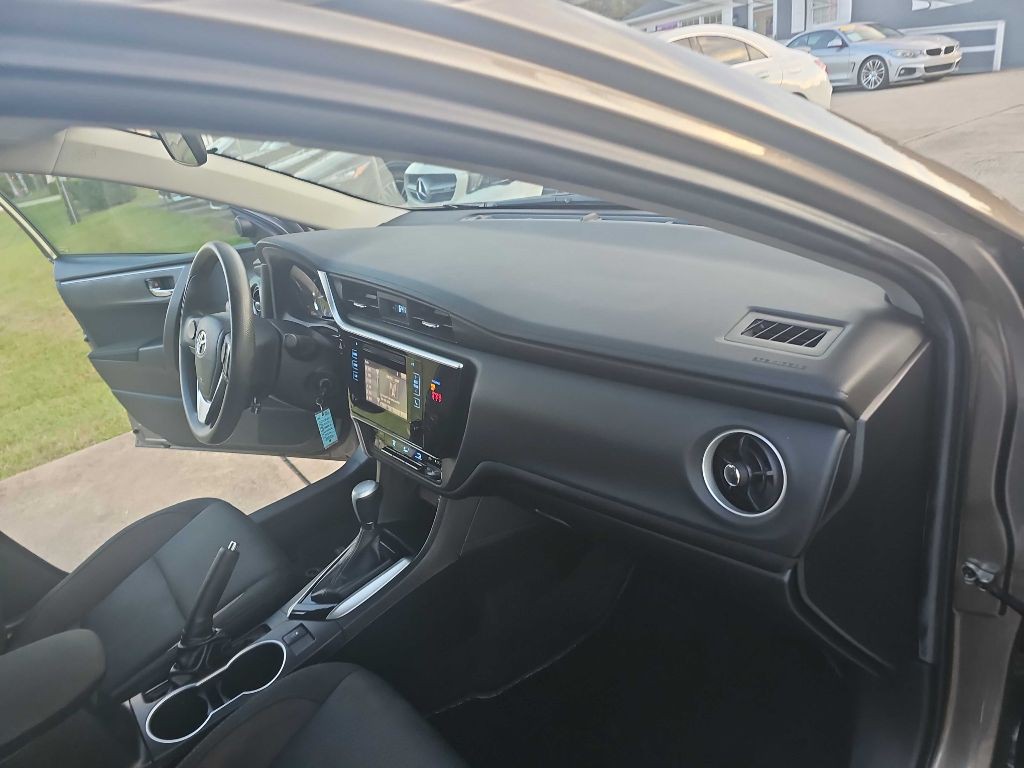 2019 Toyota Corolla Image 25
