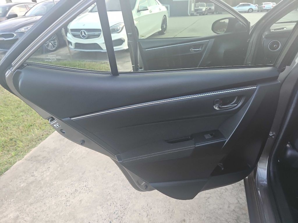 2019 Toyota Corolla Image 32
