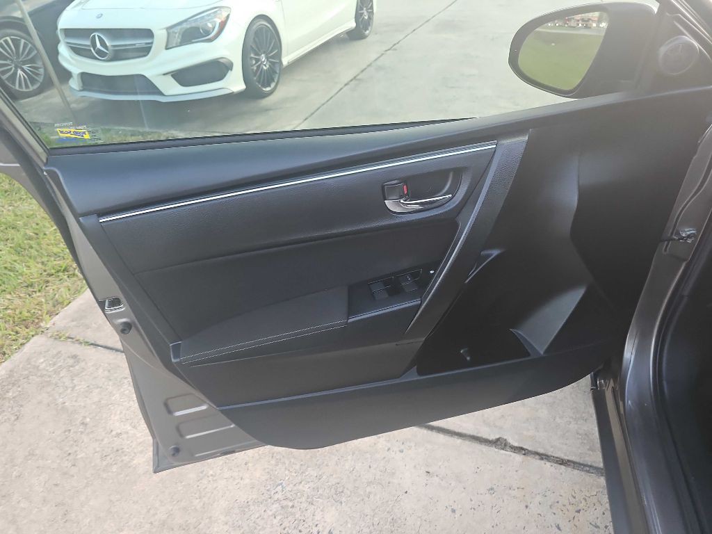 2019 Toyota Corolla Image 33