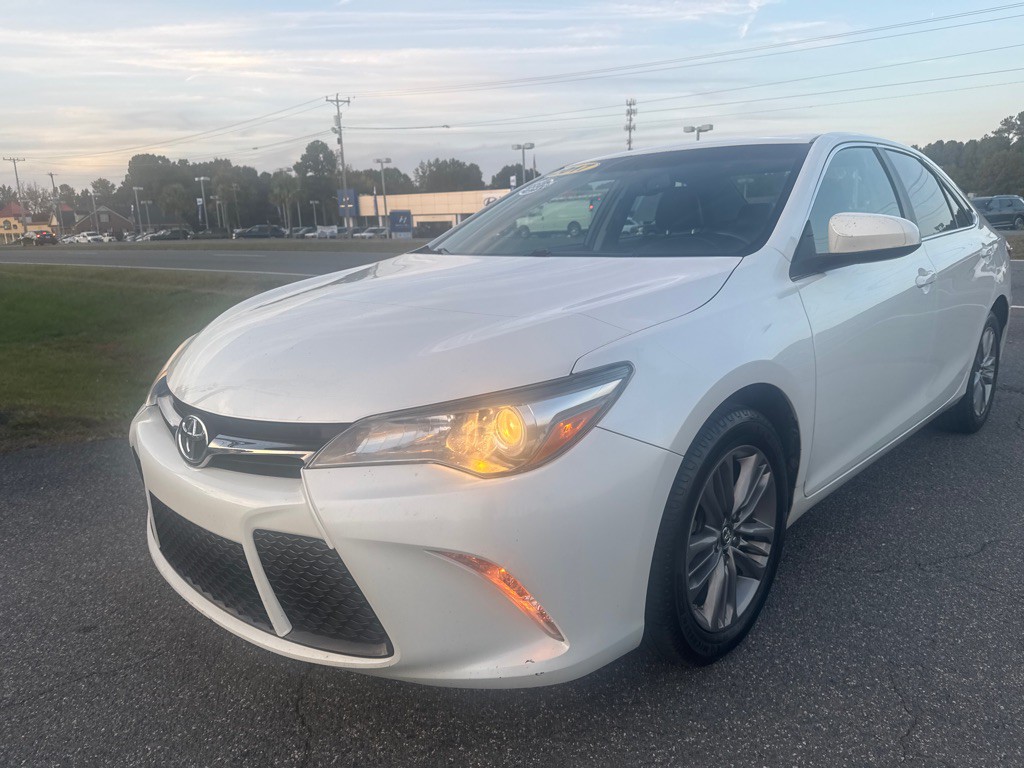 2017 Toyota Camry Image 4