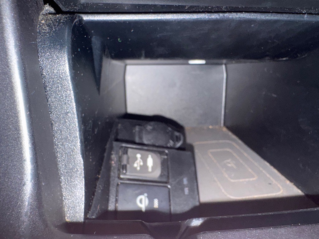 2017 Toyota Camry Image 26