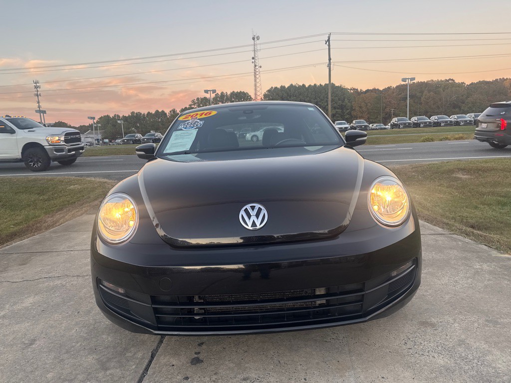 2016 Volkswagen Beetle Image 3