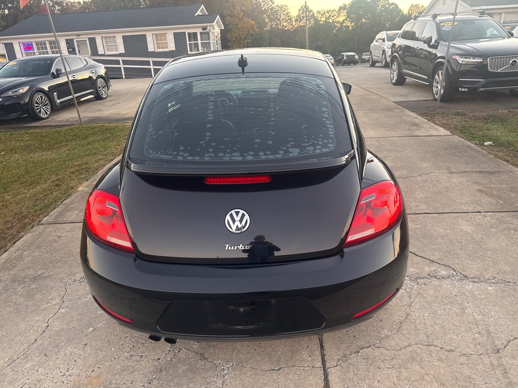 2016 Volkswagen Beetle Image 12