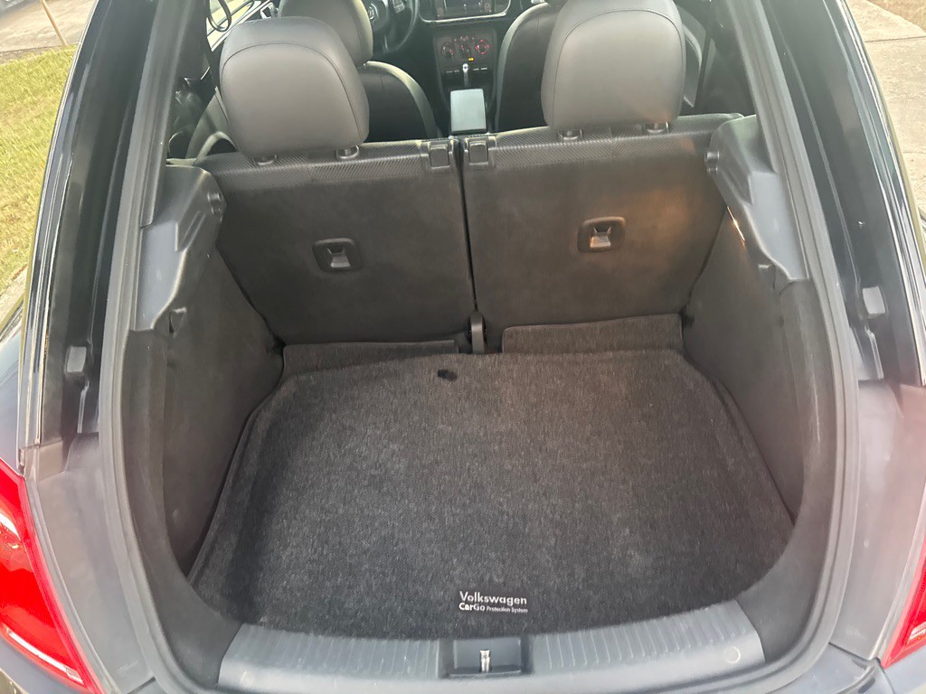 2016 Volkswagen Beetle Image 16