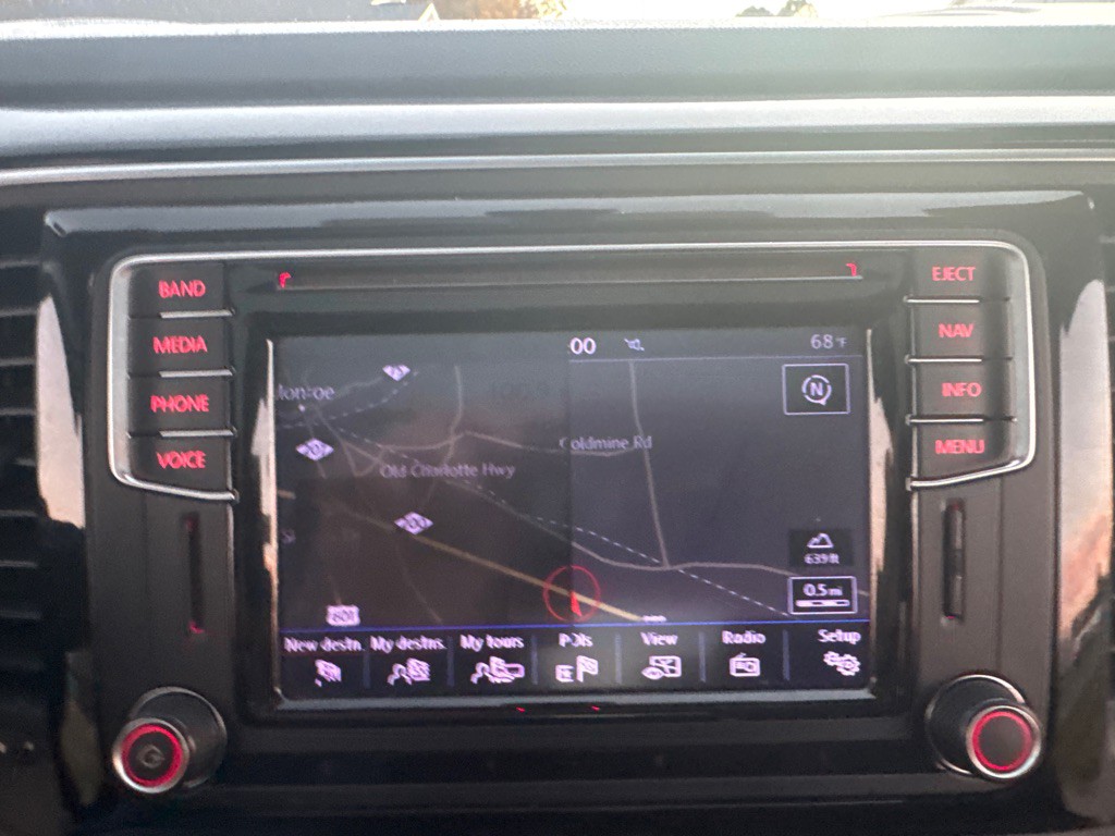 2016 Volkswagen Beetle Image 26