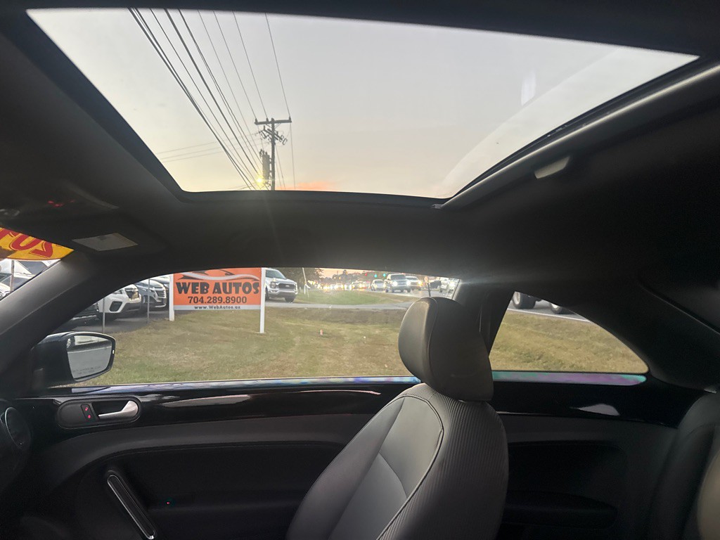 2016 Volkswagen Beetle Image 36