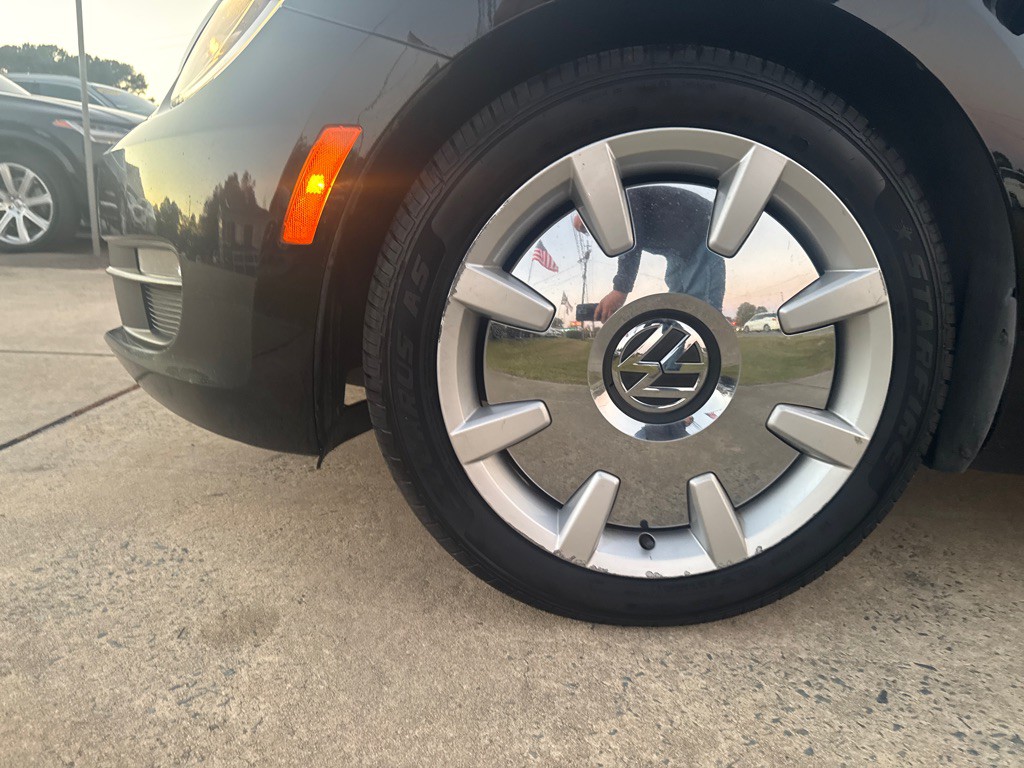 2016 Volkswagen Beetle Image 37