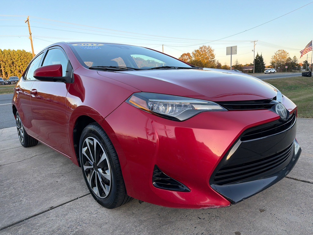 2017 Toyota Corolla Image 2