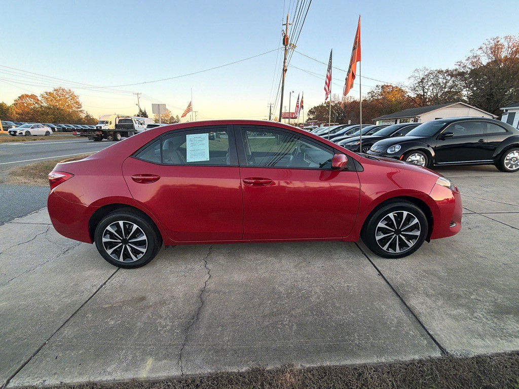 2017 Toyota Corolla Image 13