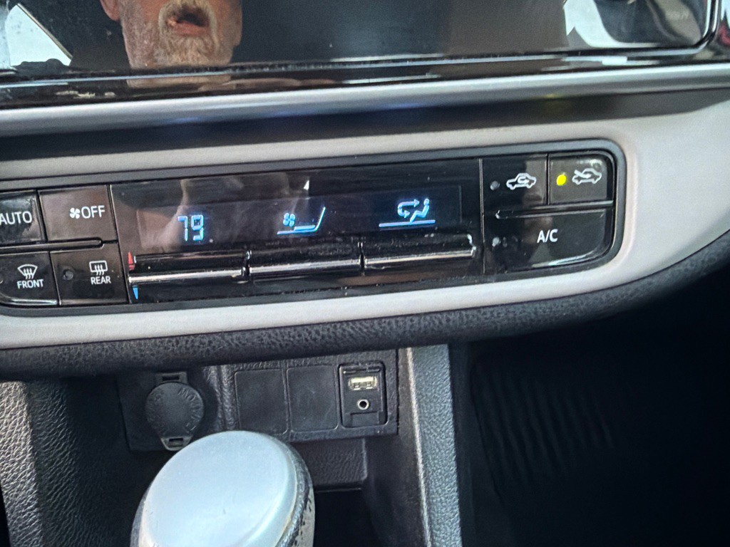 2017 Toyota Corolla Image 23