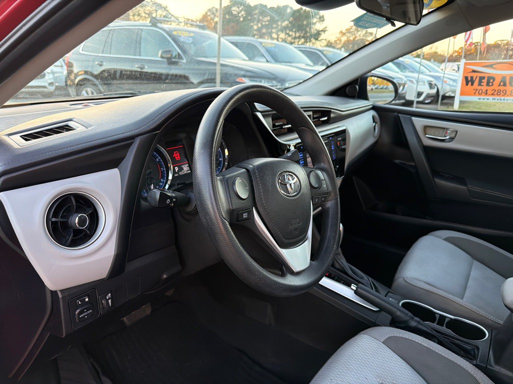 2017 Toyota Corolla Image 27