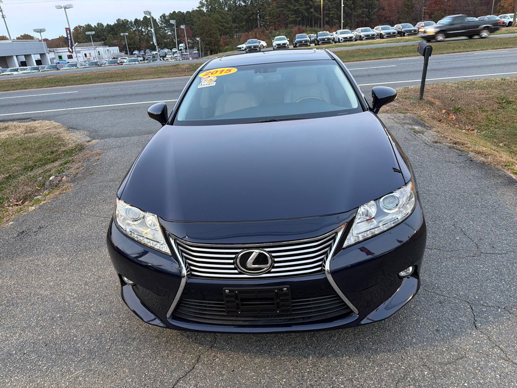 2015 Lexus ES Image 6