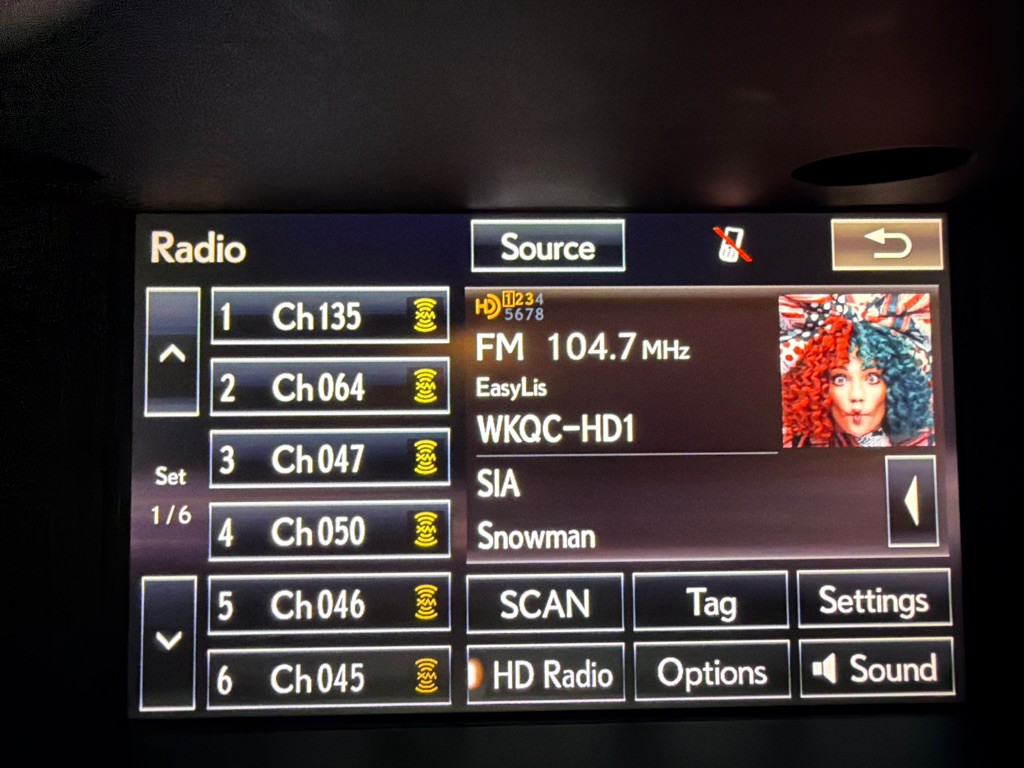 2015 Lexus ES Image 21