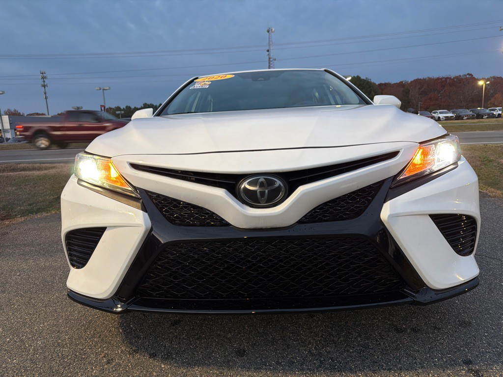 2020 Toyota Camry Image 3