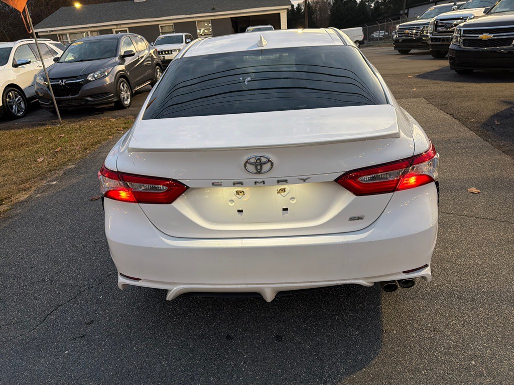 2020 Toyota Camry Image 9