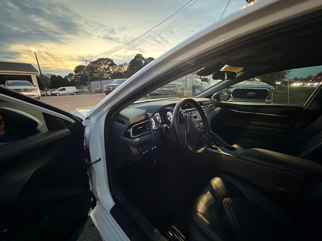 2020 Toyota Camry Image 15