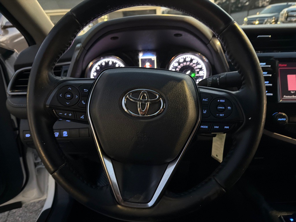 2020 Toyota Camry Image 19