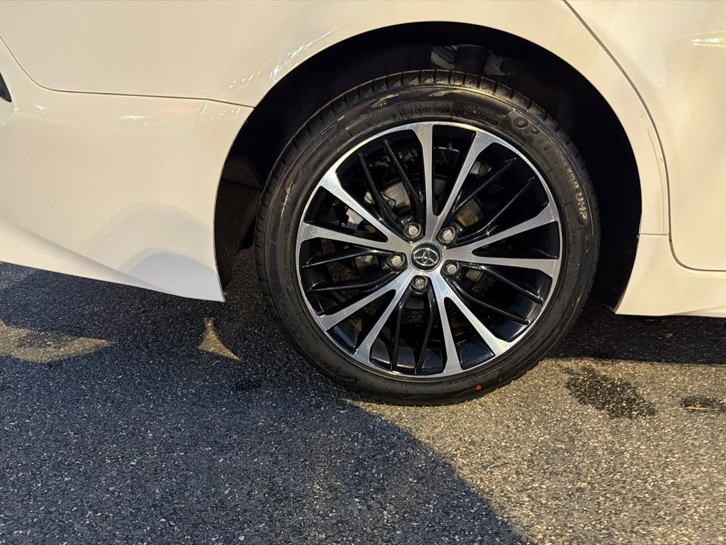 2020 Toyota Camry Image 33