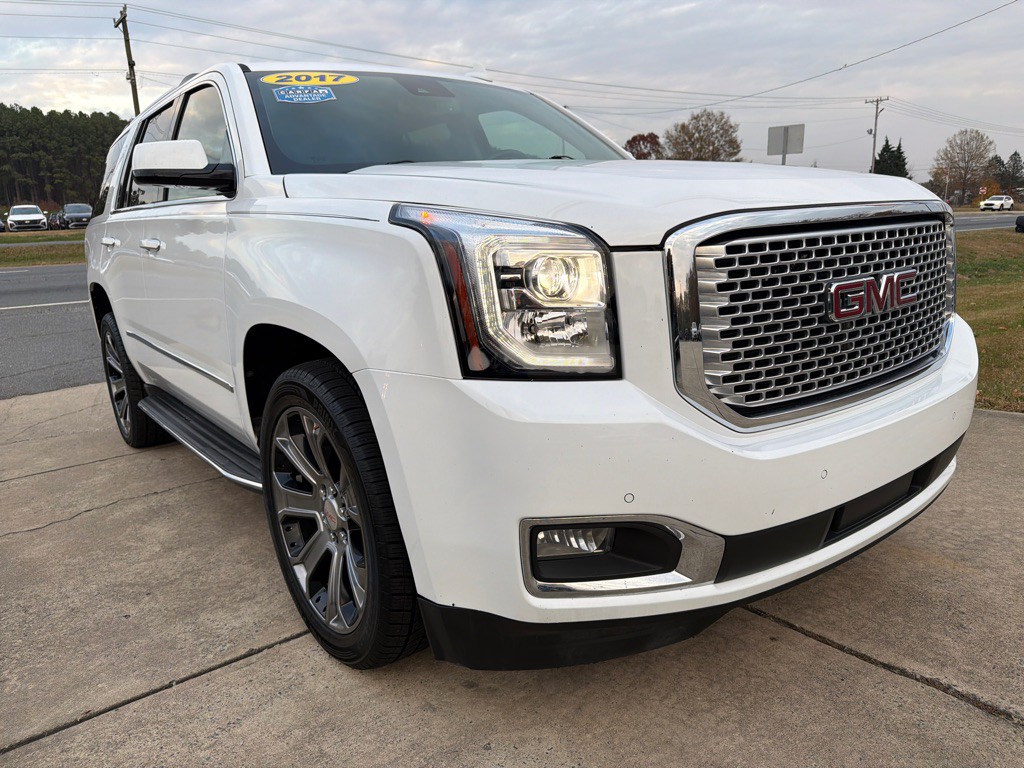 2017 GMC Yukon Image 2