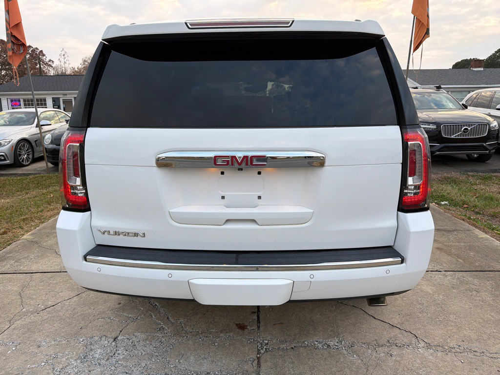 2017 GMC Yukon Image 9