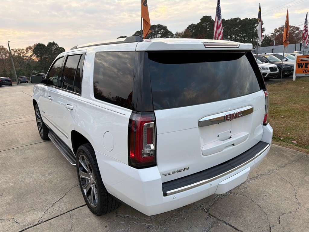 2017 GMC Yukon Image 10
