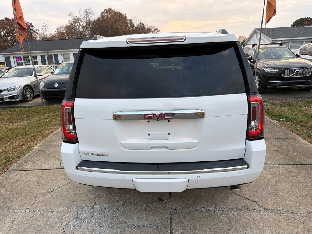 2017 GMC Yukon Image 12