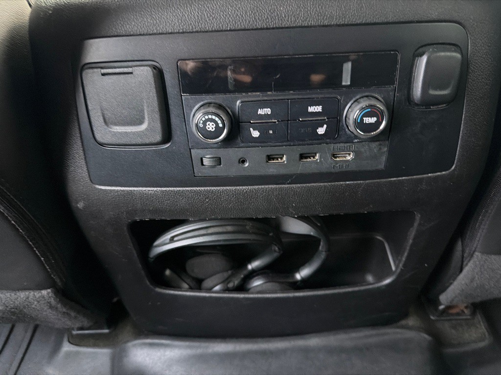 2017 GMC Yukon Image 37