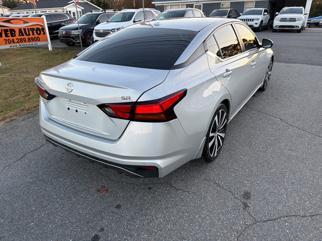 2021 Nissan Altima Image 8