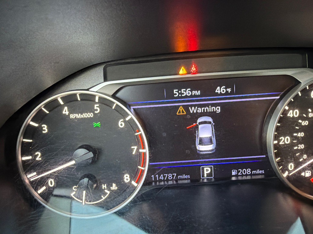 2021 Nissan Altima Image 17