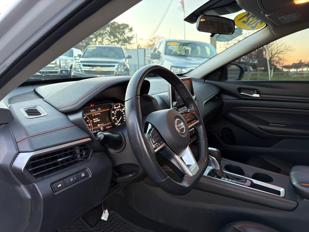 2021 Nissan Altima Image 24