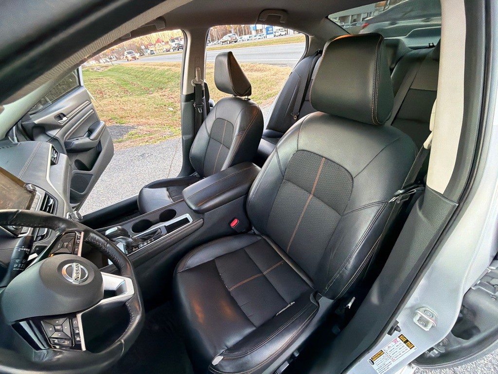 2021 Nissan Altima Image 28